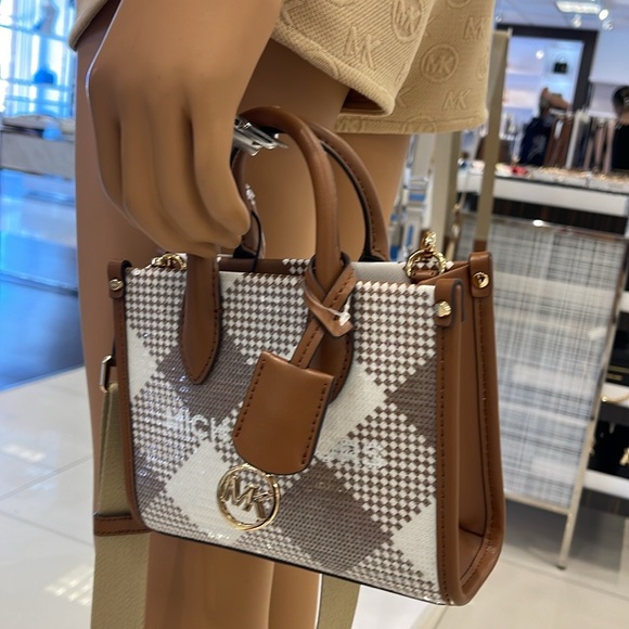 Michael Kors Mirella Extra-Small Logo Crossbody XBODY Shopper Bag
Luggage 
NWT - Picture 16 of 16